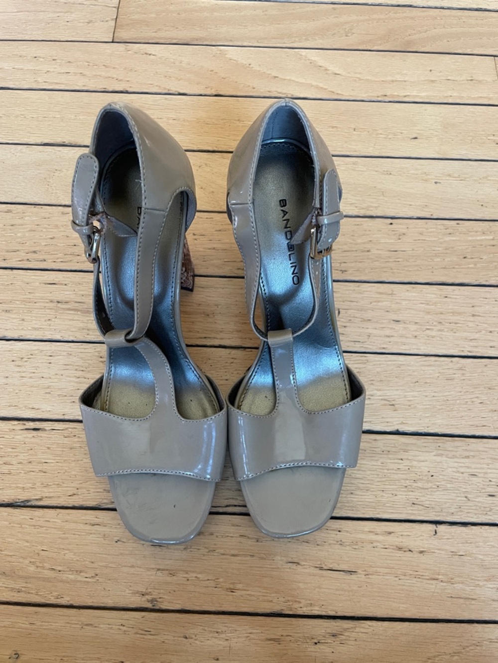 Bandolino Taupe Patent T-Strap Heels